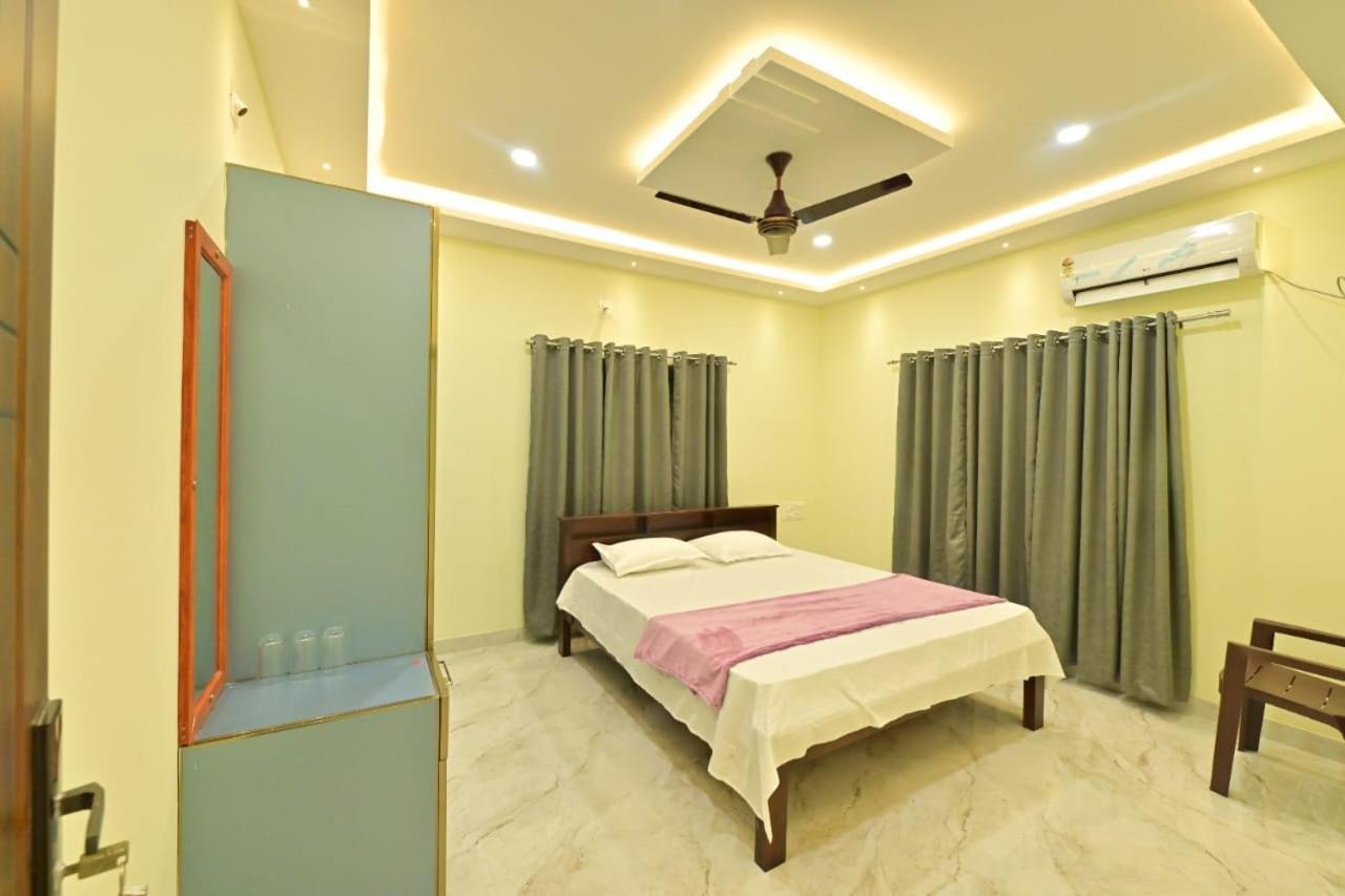 Gokula Homestay Subrahmanya Exterior foto